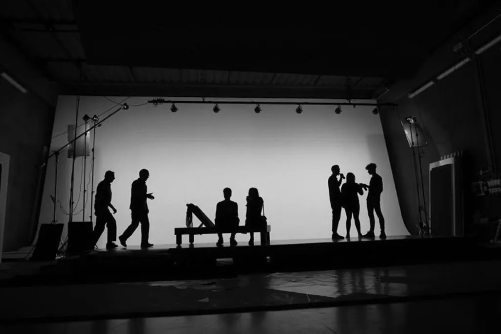 Crema Outdoor Video Hover
